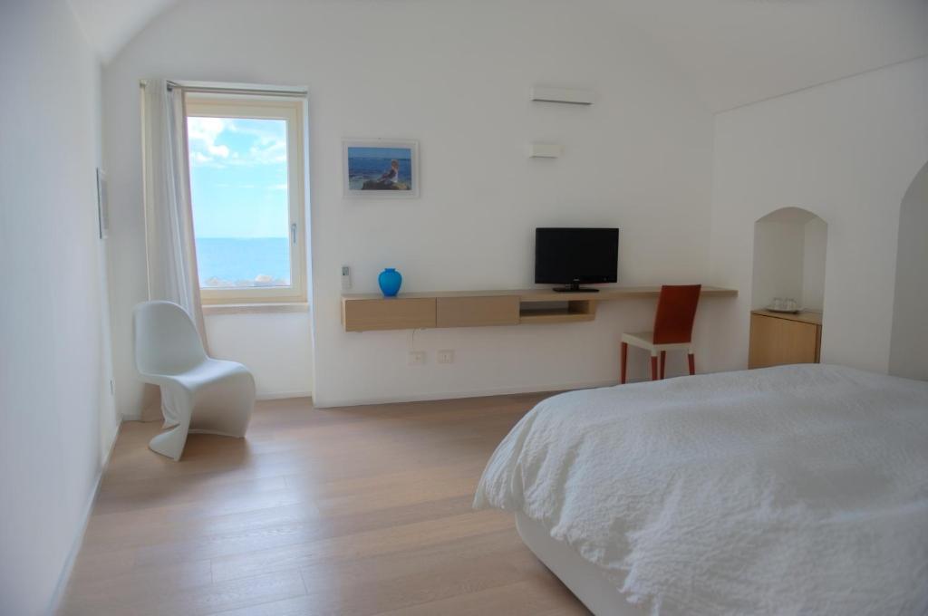 Moma Suites Private Beach Molfetta Room photo