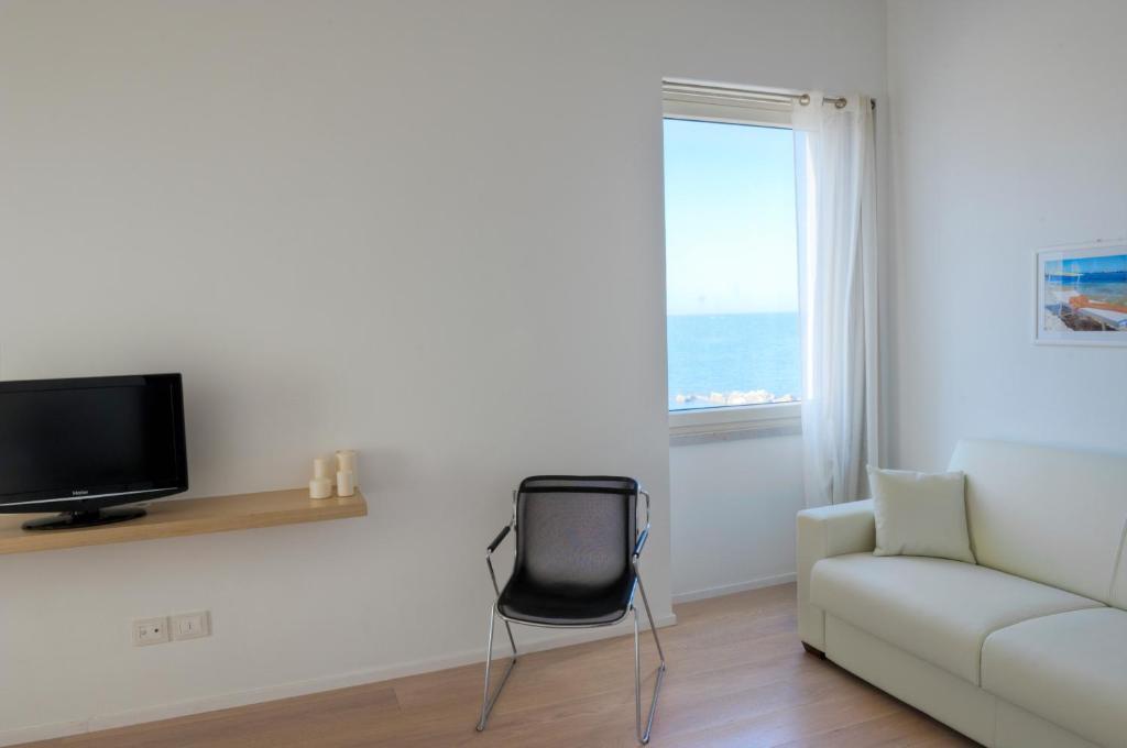 Moma Suites Private Beach Molfetta Room photo